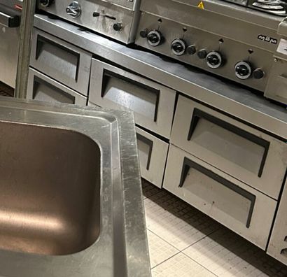 1 tour réfrigéré 6 tiroirs

**Le retrait...