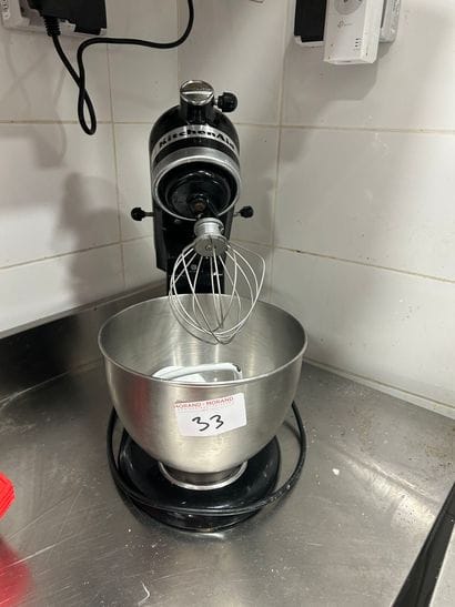 1 KitchenAid classic avec fouet, feuille...
