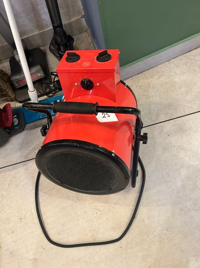 Lot comprenant 1 chauffage d'atelier (sans...