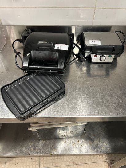 Lot d'1 appareil à gaufre et 1 appareil à...