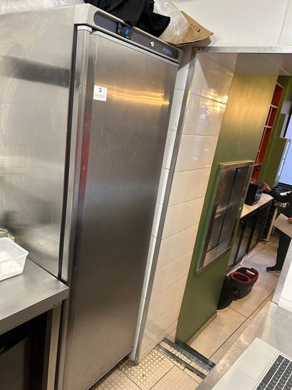 1 armoire réfrigérée 1 porte POLAR, froid...