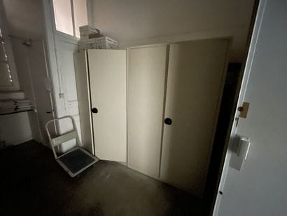 Ensemble de mobilier de bureau comprenant:
-...