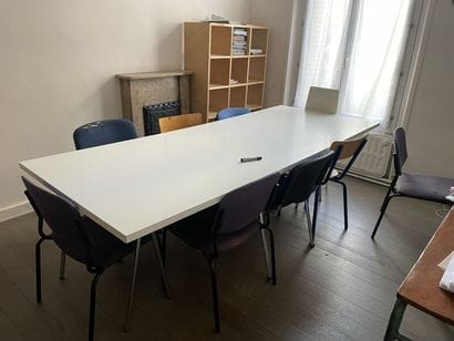 Ensemble de mobilier comprenant:
- grande...