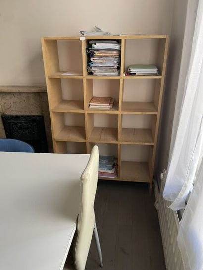 Ensemble de mobilier comprenant:
- grande...