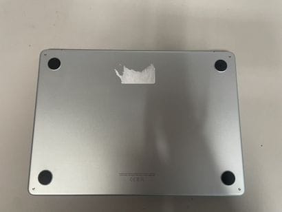APPLE
1 MacBook Air 13'', modèle A3240
Numéro...