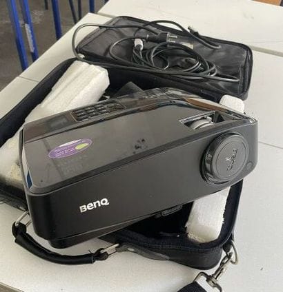 Vidéoprojecteur BENQ modèle TW519, n° de...