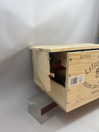 6 Bouteilles, Château LATOUR MARTILLAC 2021...