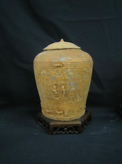SIX DYNASTIES (420 - 589 ap. J-C.)
JARRE...