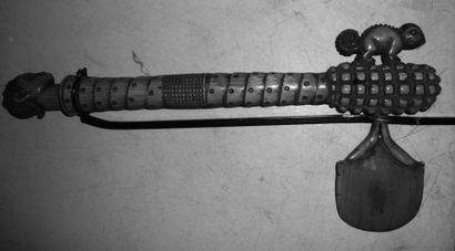 AFRIQUE
MACHETTE votive en ivoire ancien...