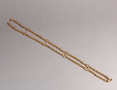 COLLIER sautoir en or jaune à mailles gourmettes...