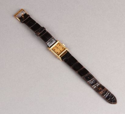 MONTRE-BRACELET de femme en or jaune, bracelet...