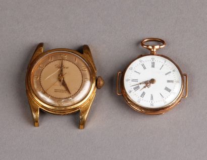 DEUX MONTRES en métal.
