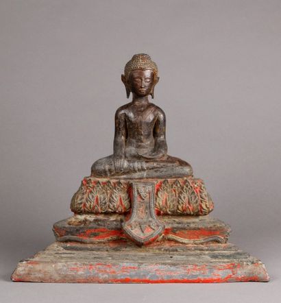 BOUDDHA en bronze assis en position Dhyâna...