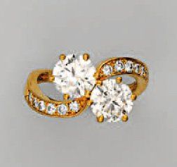 BAGUE « toi et moi » en or jaune et platine...
