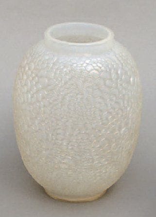 René LALIQUE (1860-1945)
Vase Ecailles. Epreuve...