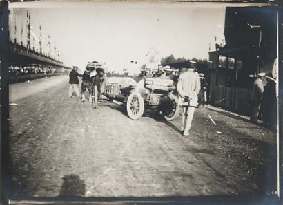 COURSES AUTOMOBILES - DIVERS Coupe Gordon...