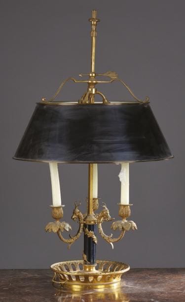 LAMPE BOUILLOTTE en bronze doré et acier...