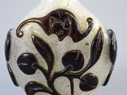 Tabatière Chine en pâte de verre à décor...