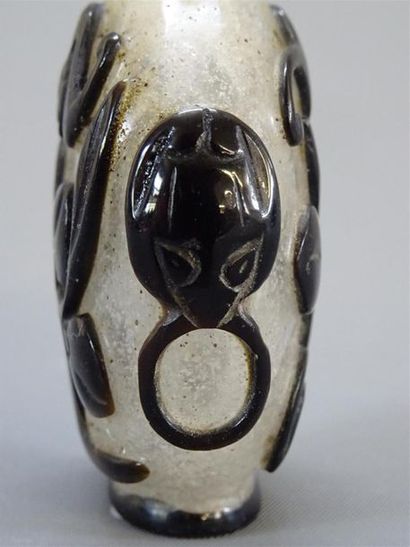 Tabatière Chine en pâte de verre à décor...