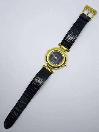 FENDI:Montre de dame en métal doré, bracelet...