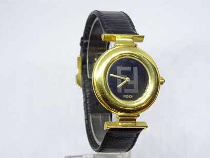 FENDI:Montre de dame en métal doré, bracelet...