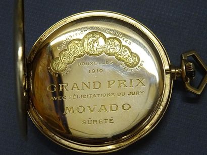 MOVADO 
Montre de gousset plate en or jaune...