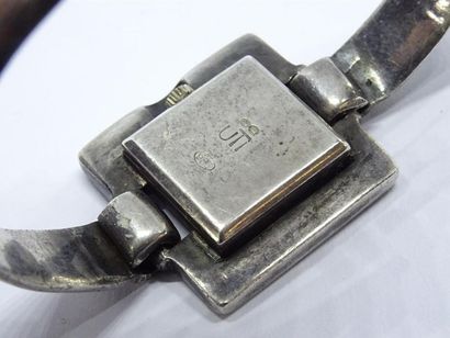 UTI Montre bracelet femme en argent et émail...