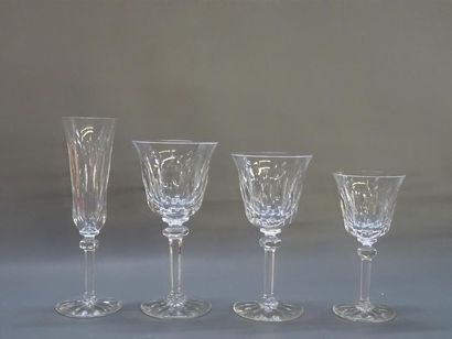 SAINT LOUIS: service de verres en cristal...