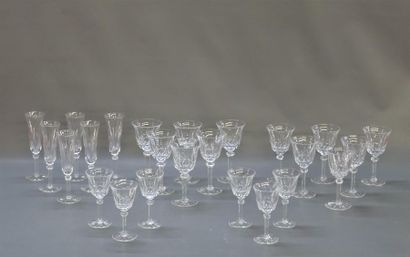 SAINT LOUIS: service de verres en cristal...