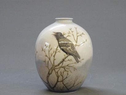ROYAL COPENHAGUE
Vase boule en porcelaine...
