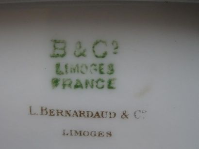 Bernardaud à Limoges.
Service à café en porcelaine...