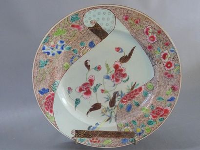 Paire d'assiettes en porcelaine de Chine...