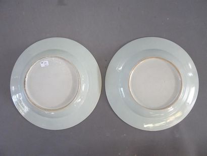 Paire d'assiettes en porcelaine de Chine...