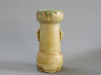 Georges HOENTSCHEL (1855-1915)
Vase en grès...