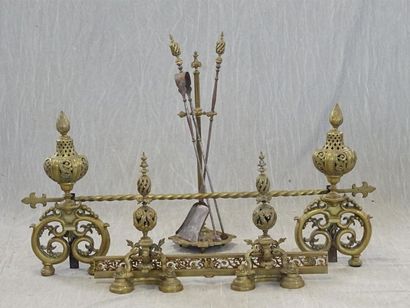 Nécessaire de cheminée Napoléon III et barre...