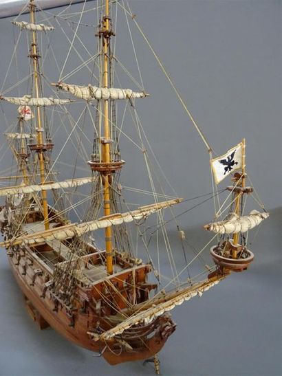 Grande maquette de trois mats
H: 100 L: 110...