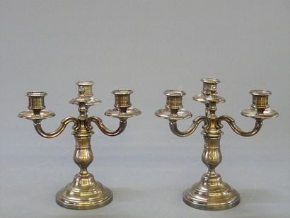 Paire de candélabres en bronze argenté ,...