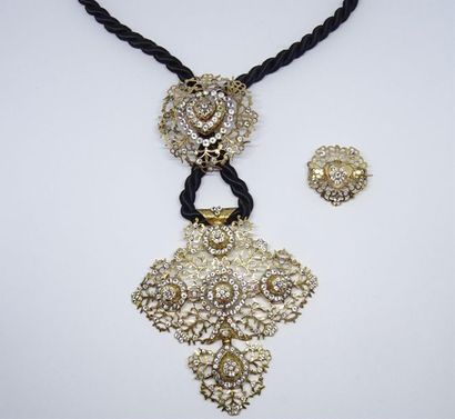 Collier dit Croix de Rouen en or, ornée de...