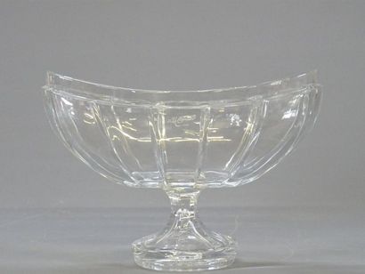 Luigi COLANI (né en 1928)
Grande coupe navette...
