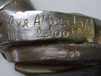 A. ALBERT (XX°)
Buste de femme renversé par...