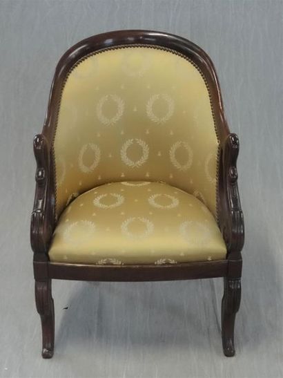 Fauteuil dossier gondole, à cols de cygnes...