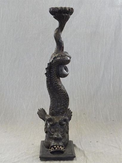 Dragon
Grande sculpture en bois , gueule...