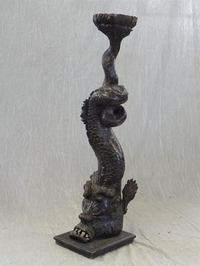 Dragon
Grande sculpture en bois , gueule...