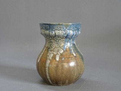Eugène LION (1867-1945)
Vase en grès
H: 12...