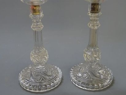 BACCARAT: 
Paire de photophores en cristal...