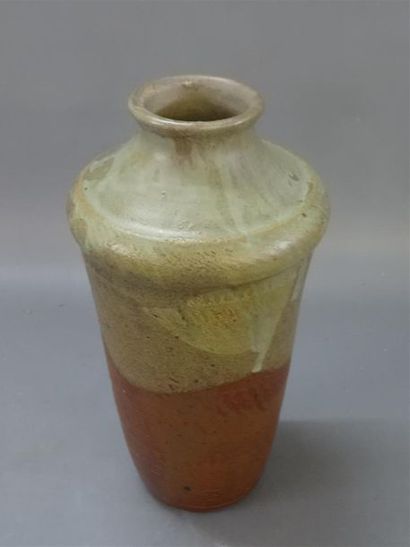 Georges HOENTSCHEL (1855-)
Vase en grès guilloché,...