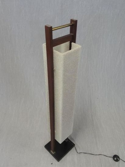 Lampadaire en teck et composition granité.
Design...