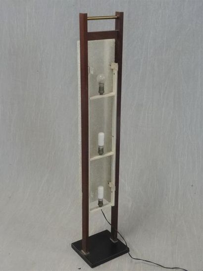 Lampadaire en teck et composition granité.
Design...