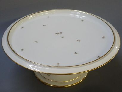 SEVRES 
Service à gateaux et service à café...