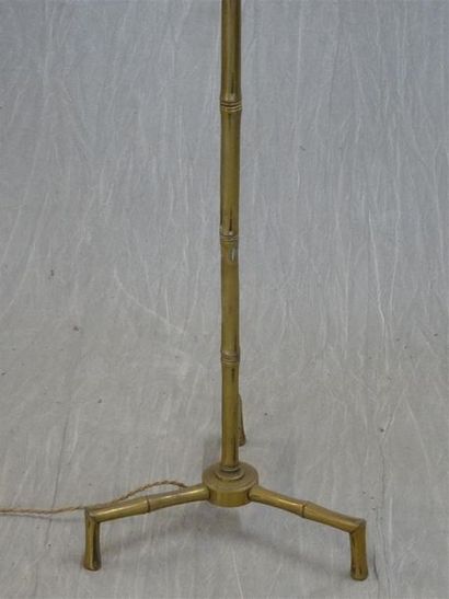 Lampadaire en bronze façon bambou dans le...